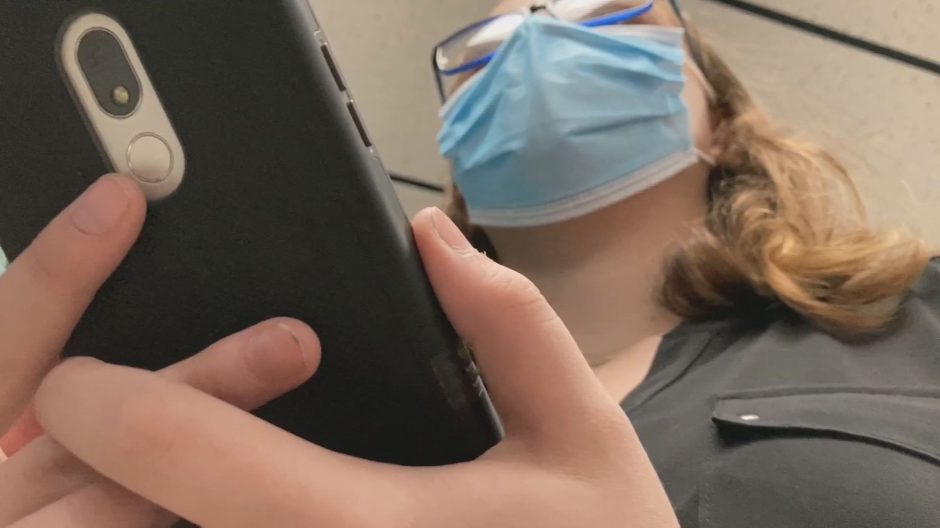 masked student